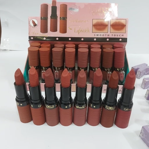 رژ لب جامد مات برند ژولیوس بیوتی